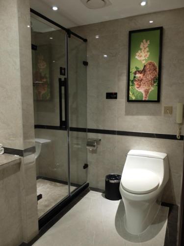 Beijing Xixi Friendship Hotel is located on Xidan Commercial Street and close to Tiananmen Square and the Forbidden City – Beijing, NY