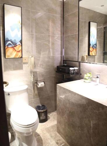 Beijing Xixi Friendship Hotel is located on Xidan Commercial Street and close to Tiananmen Square and the Forbidden City – Beijing, NY