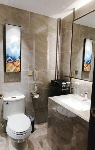 Beijing Xixi Friendship Hotel is located on Xidan Commercial Street and close to Tiananmen Square and the Forbidden City – Beijing, NY