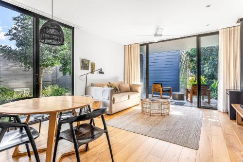 Bangalay Villa 15 just Steps from Seven Mile Beach in Shoalhaven Heads