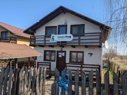 Green Frog, Mila Douazeci şi Trei