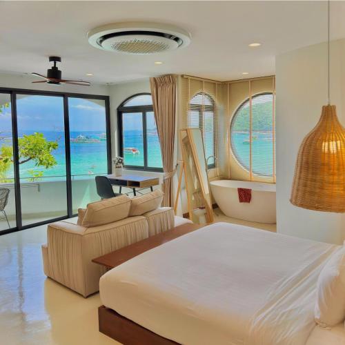 ENNKAI Beachfront Resort Koh Larn Room Type - King Suite with Sea View