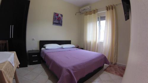 Budget Double Room image 7