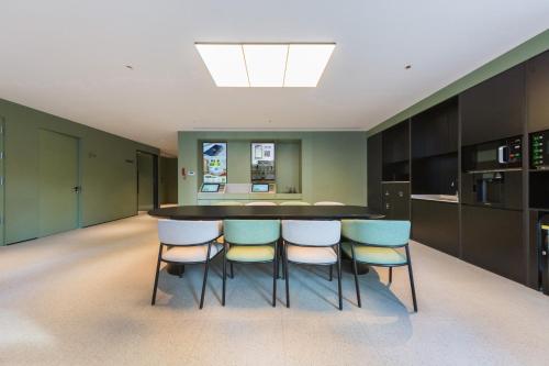 Lobby, Hi Inn Xizhimen Subway Station, Beijing in Beijing Exhibition Ctr & Xizhimen