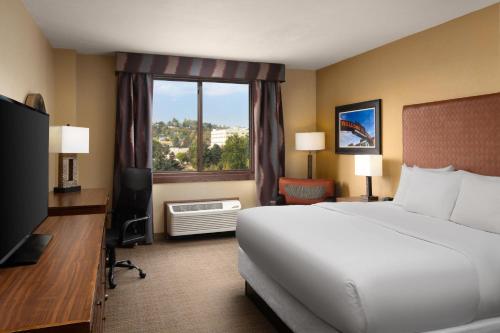 The Golden Hotel, Ascend Hotel Collection