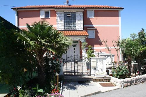  Apartments Ciglar, Ferienwohnung in Malinska