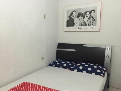 Double Room with Shared Toilet image 2
