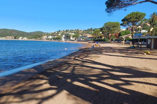 Family villa in wooded estate near the sea in Saint-Raphael