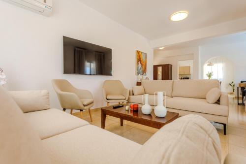 Villa Ronika - Holidays in Coral Bay, Peyia (Foto 3)