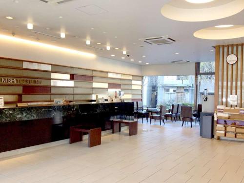 นิชิเตสึ อินน์ โกชิ ฮาริมายาบาชิ (Nishitetsu Inn Kochi Harimayabashi) in โคจิ