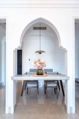 Silkhaus stunning 1BDR with access to Souq Al Bahar in Downtown - image 2