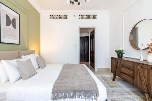 Silkhaus stunning 1BDR with access to Souq Al Bahar in Downtown - image 10