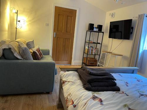 The Den at Moorside, one bed studio on working farm in Mottram