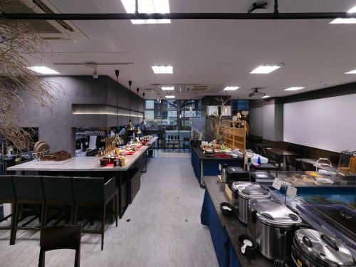 อาหารและเครื่องดื่ม, นิชิเตสึ อินน์ โกชิ ฮาริมายาบาชิ (Nishitetsu Inn Kochi Harimayabashi) in โคจิ