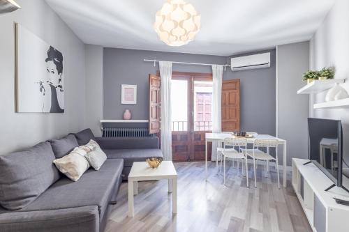 33EnjoyGranadaCentro. Parking opcional., Гранада