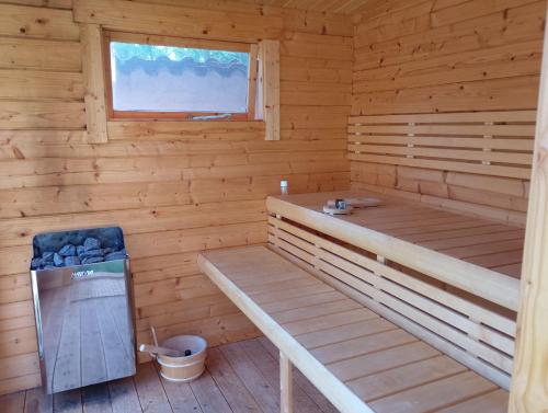 Szauna, Ma-Bebe PlayHouse with Private Sauna --- Lake, Parks and SPA Pools in 5 min in Pancharevo