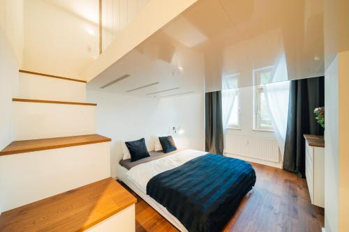 2 double beds, 3 sofa beds