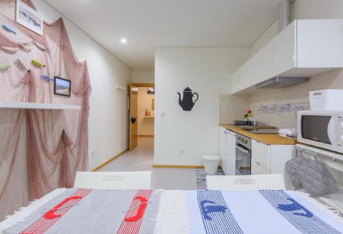 Tesis özellikleri, S. Thome Apts in Ovar