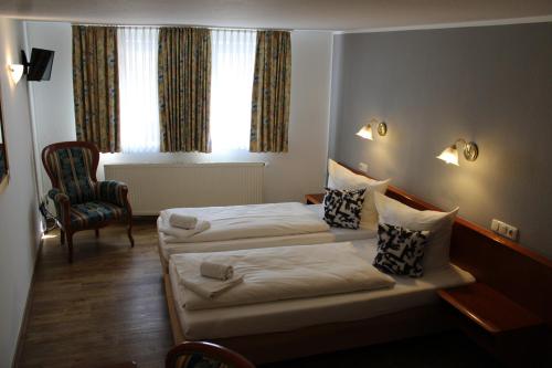 Hotel Eisenbahn - ruhige Zimmer im Zentrum von Karlstadt, ideal für Radfahrer (Hotel Eisenbahn - Peruanisches Restaurant - Zentral in Karlstadt-Fahrradfahrer- und Familienfreundli) in 卡爾施塔特