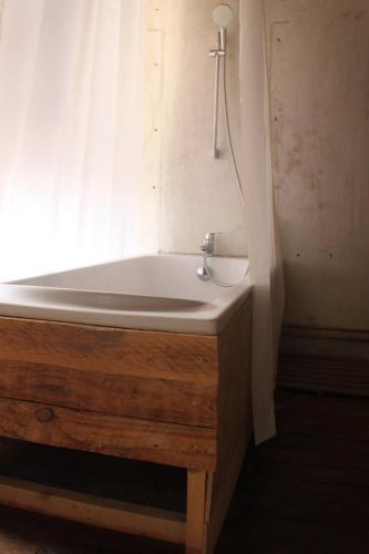 - Atelier - in Conques-Sur-Orbiel