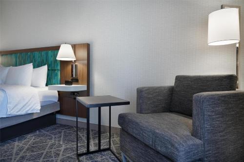 Hampton Inn & Suites Tulsa/Tulsa Hills - image 12