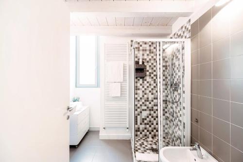 Loft Alle Mura - byMyHomeinComo - image 4