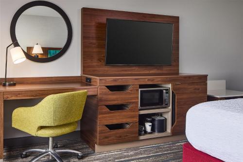 Hampton Inn Colby - image 8