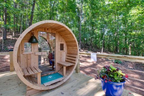 Gorgeous Tented Cabin and Sauna and Hot-tub in Scottsboro, Alabama in Guntersville (Alabama)