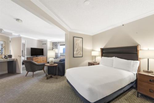Embassy Suites by Hilton Anaheim-Orange - main image