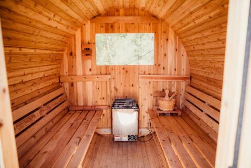 Marvelous Safari Tent with Bath Surrounded by Nature in Kentucky in Blue Spring (KY)