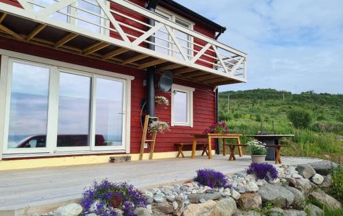 Зовнішній вигляд готелю, Nesseby Guesthouse in Varangerbotn
