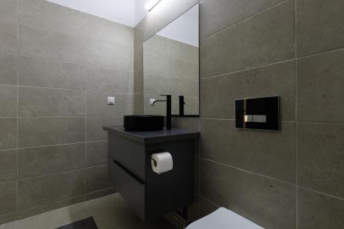 Lemonaki Boutique Suites - image 8