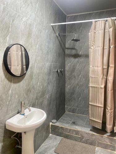 ห้องน้ำ, Forest Views Haven - Flat 2 in ซอลเวซิ