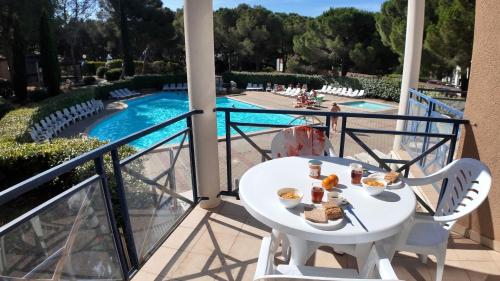 陽台/露台, Résidence Goélia Arcadius (Residence Goelia Arcadius) in 巴拉呂克萊班