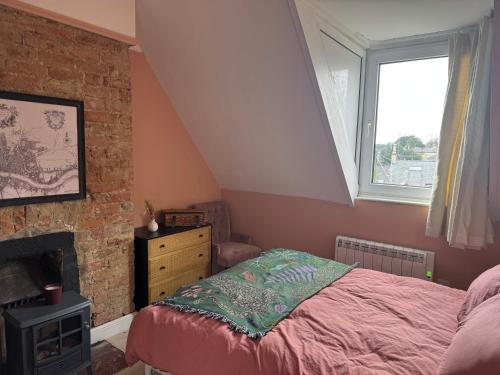 Newly refurbished 2 bedroom flat in Cirencester