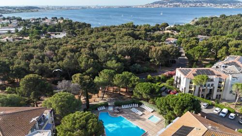 外部景觀, Résidence Goélia Arcadius (Residence Goelia Arcadius) in 巴拉呂克萊班