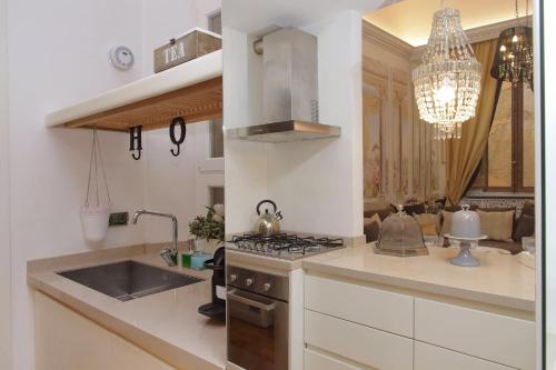 Vicolo Savelli Luxury Suites, Rome (photo 3)