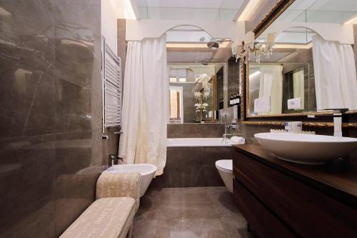 Vicolo Savelli Luxury Suites, Rome (photo 10)