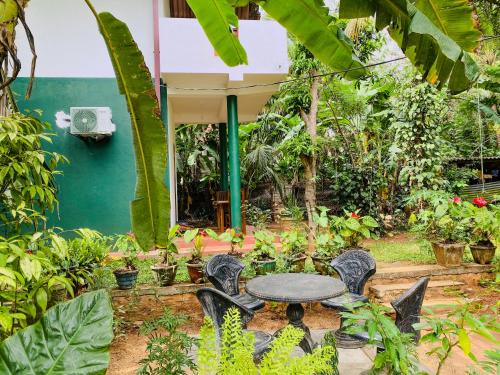 Taman, Gaya Family Resort in Udawalawe