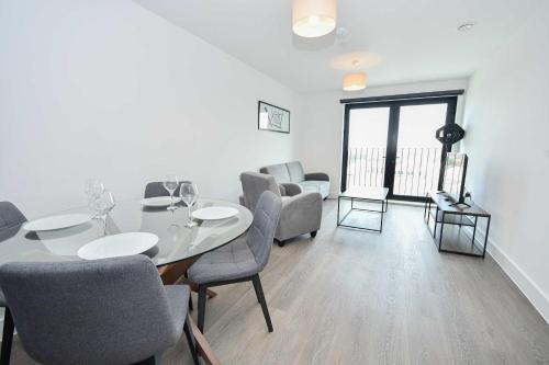 Modern & Convenient 2 Bedroom Liverpool Apartment, Liverpool (photo 7)