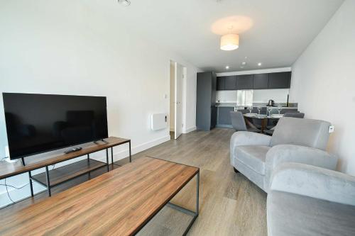 Modern & Convenient 2 Bedroom Liverpool Apartment, Liverpool (photo 8)