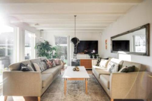 3 Bedroom Lovely Family Friendly Home in Larod