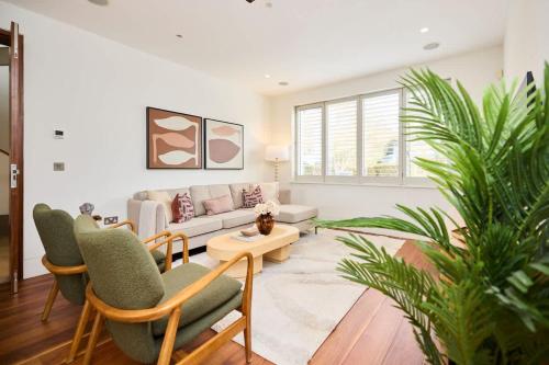 The Hampstead Garden Hideaway - 5BDR Home with Pool and Garden, Londyn (zdjęcie 2)
