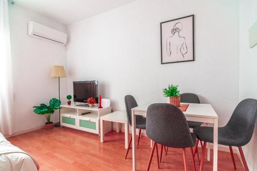 One-Bedroom Apartment image 10