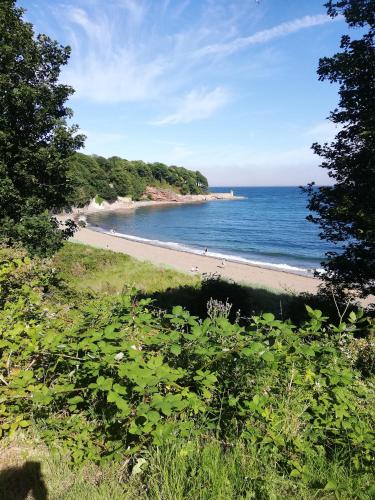 附近景點, Kirkcaldy High Street Modern studio in 柯科迪中央