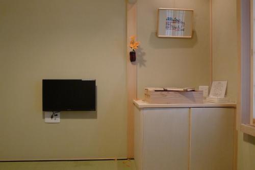 Japanese-Style Economy Twin Room image 10