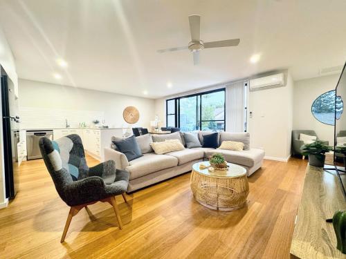 Stylish 4BR Retreat with Water Views
