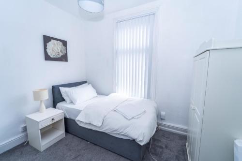 3 Bed House - Sleeps 11 - Pets - Wifi gîte à louer Leicester Railway Station