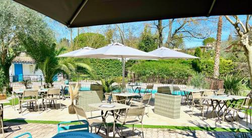 Logis Hôtels La Bastide des Golfs - 레스토랑