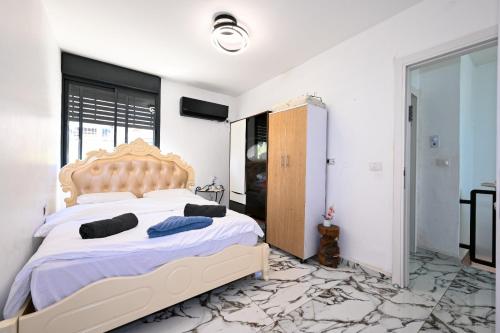 נופש תות - דירת אירוח בלב טבריה עם ג'קוזי ספא in Trung tâm thành phố Tiberias